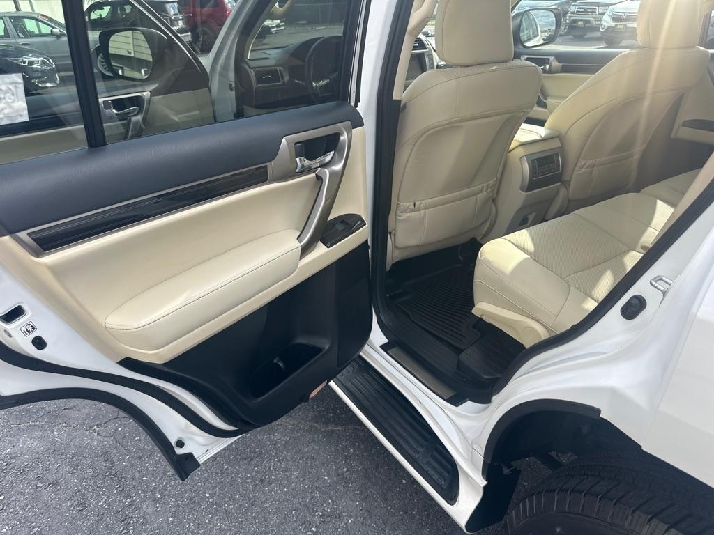 Lexus GX 460 4WD 4dr Premium 2020