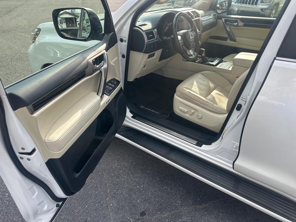 Lexus GX 460 4WD 4dr Premium 2020