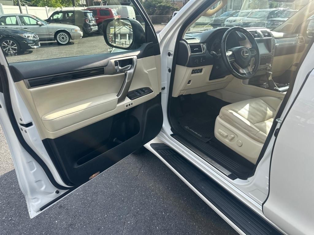 Lexus GX 460 4WD 4dr Premium 2020