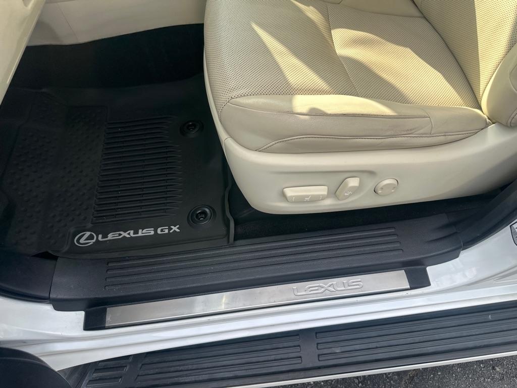 Lexus GX 460 4WD 4dr Premium 2020