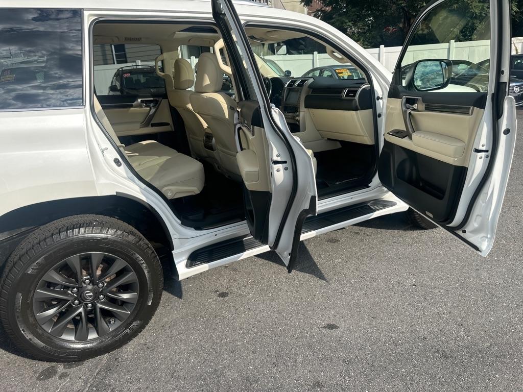 Lexus GX 460 4WD 4dr Premium 2020