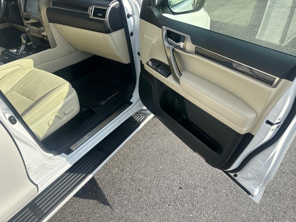 Lexus GX 460 4WD 4dr Premium 2020