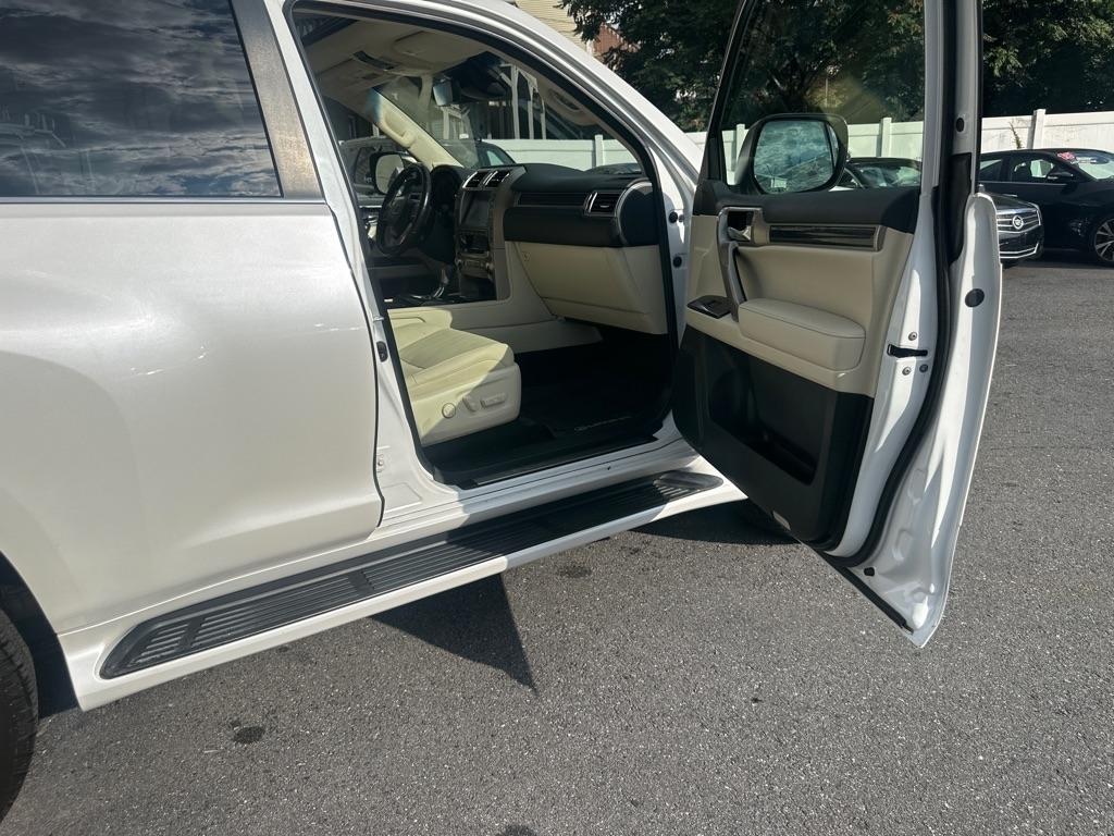 Lexus GX 460 4WD 4dr Premium 2020