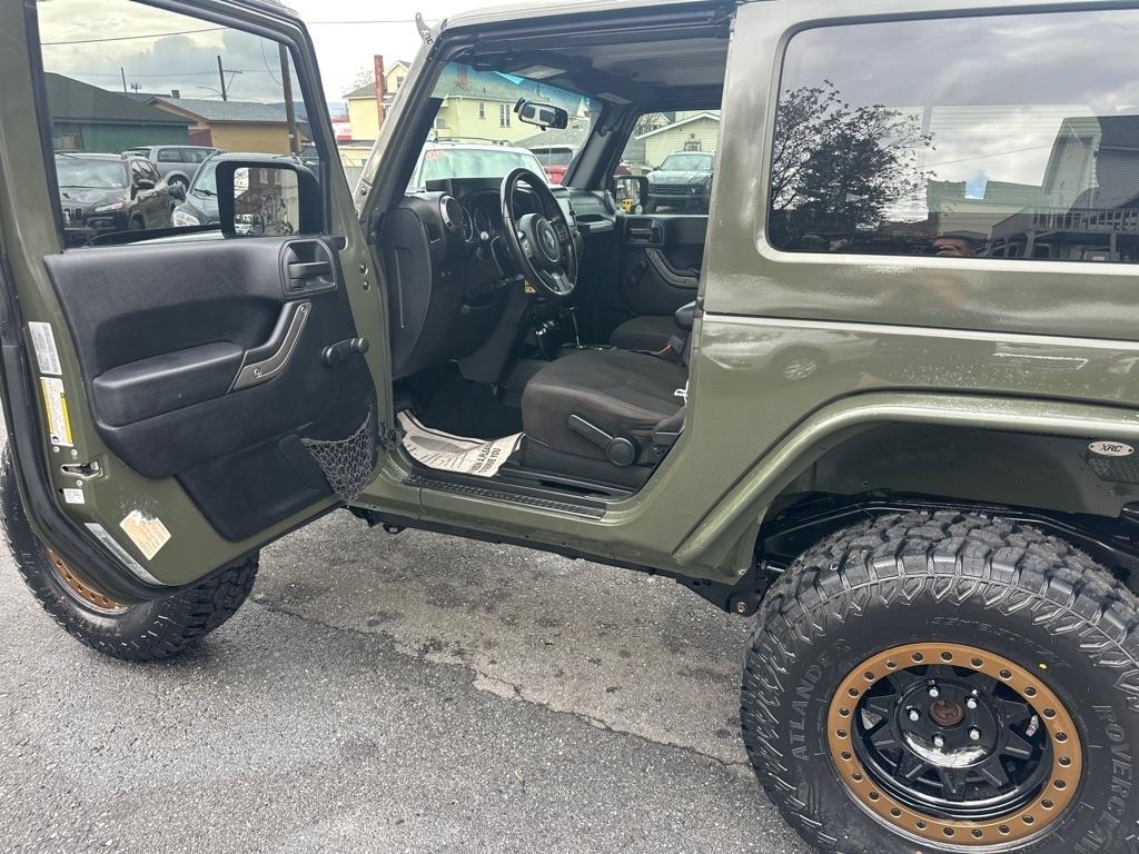 Jeep Wrangler 4WD 2dr Freedom Edition 2015