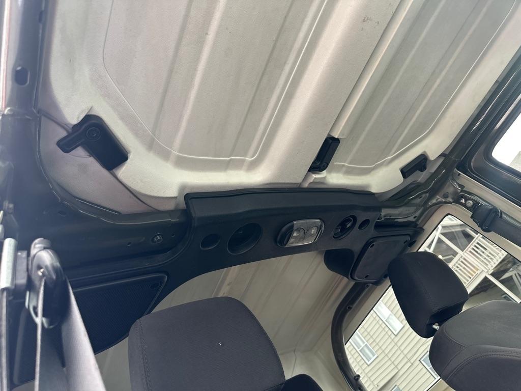 Jeep Wrangler 4WD 2dr Freedom Edition 2015