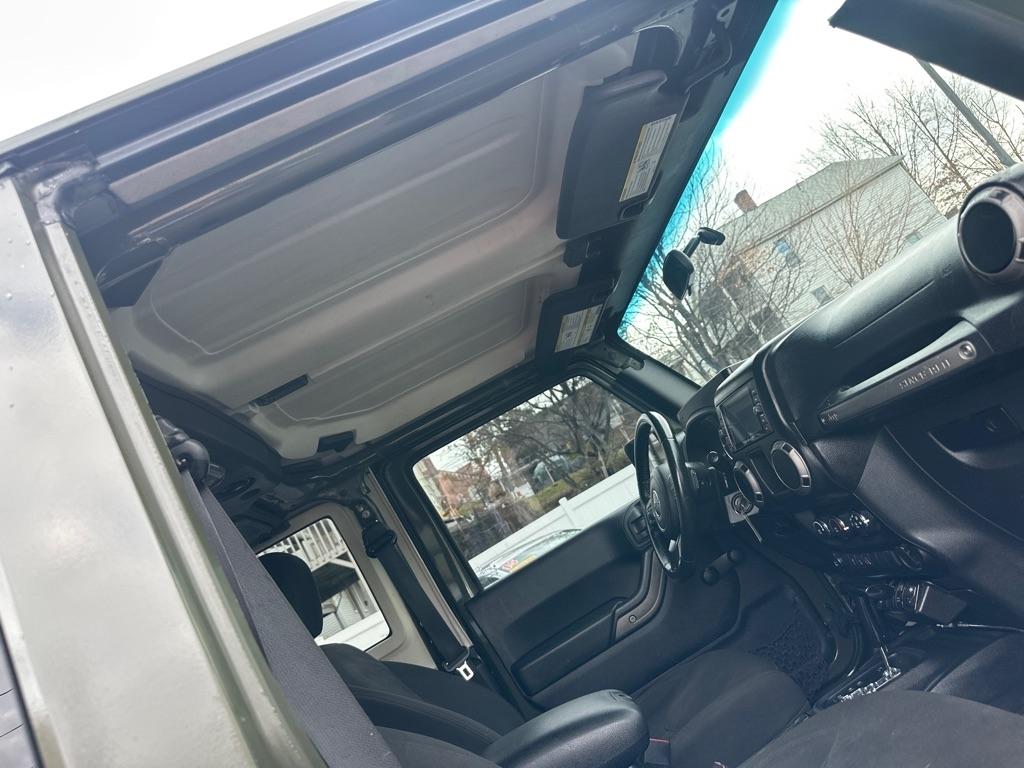 Jeep Wrangler 4WD 2dr Freedom Edition 2015