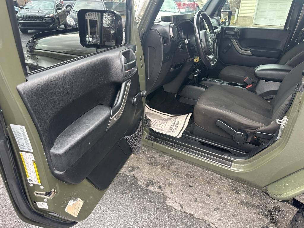 Jeep Wrangler 4WD 2dr Freedom Edition 2015