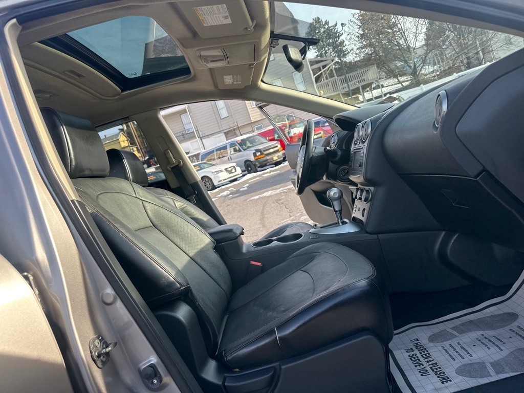 Nissan Rogue SL 4D SUV AWD 2013