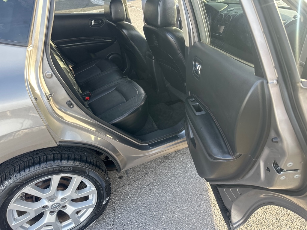 Nissan Rogue SL 4D SUV AWD 2013