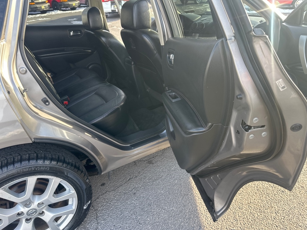 Nissan Rogue SL 4D SUV AWD 2013