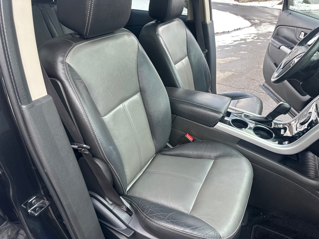 Ford Edge Sport 4D SUV AWD 2013