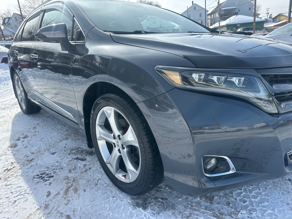 Toyota Venza 4dr Wgn V6 AWD LE (Natl) 2013