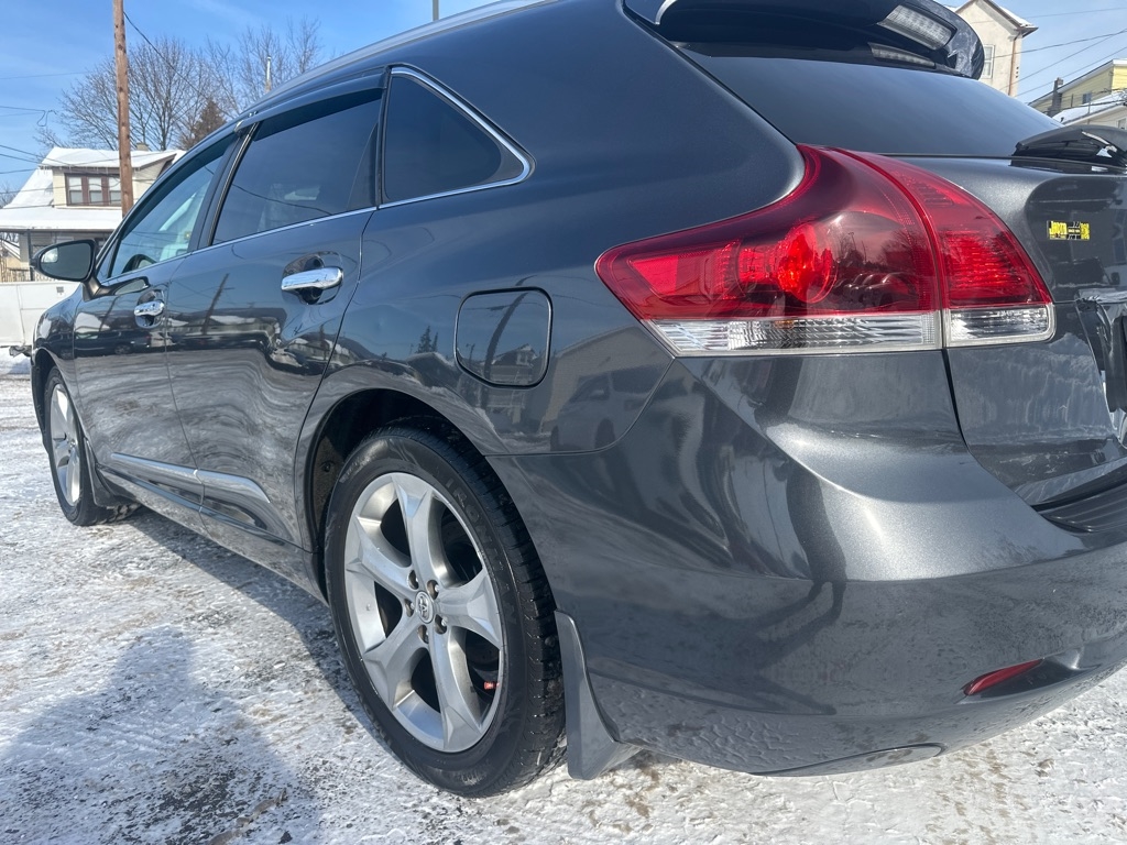 Toyota Venza 4dr Wgn V6 AWD LE (Natl) 2013