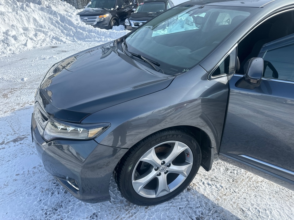 Toyota Venza 4dr Wgn V6 AWD LE (Natl) 2013