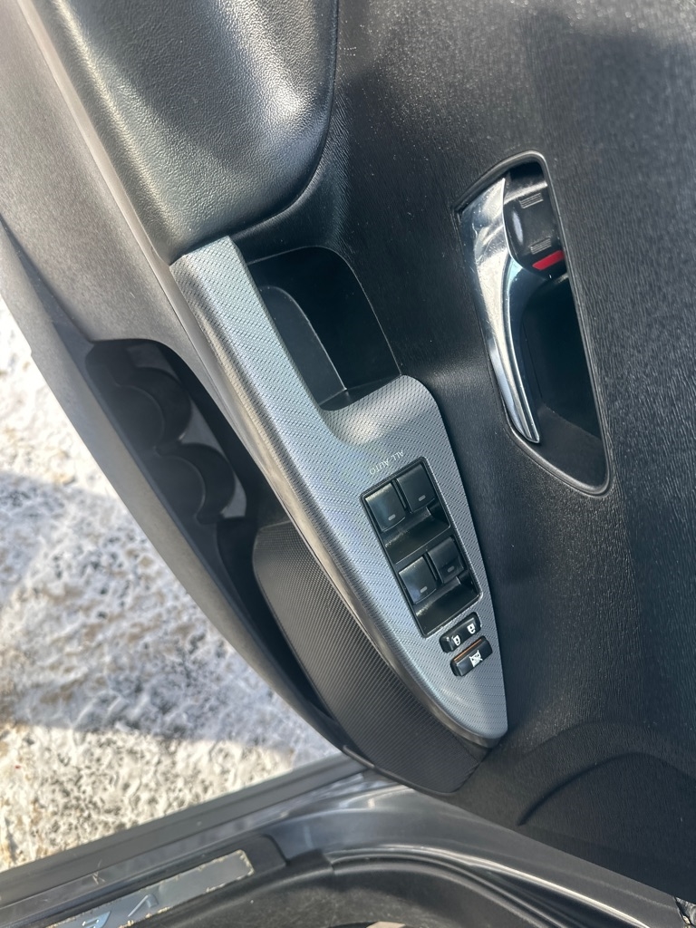 Toyota Venza 4dr Wgn V6 AWD LE (Natl) 2013