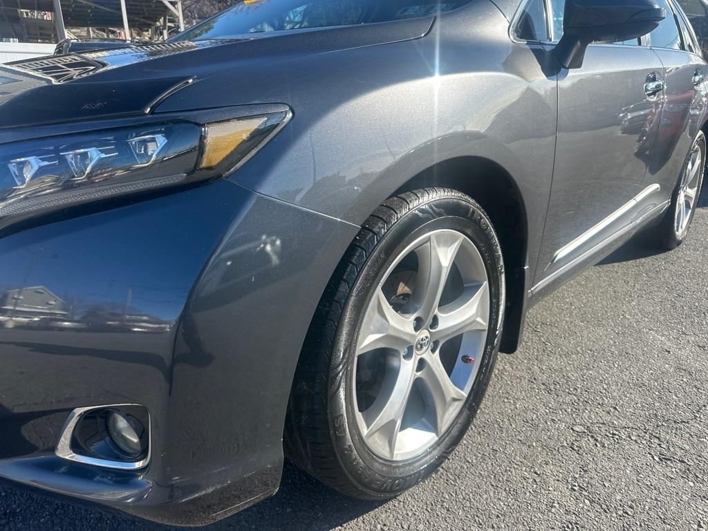 Toyota Venza 4dr Wgn V6 AWD LE (Natl) 2013