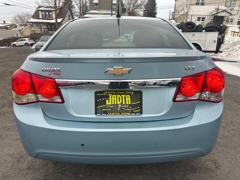Chevrolet Cruze  2011
