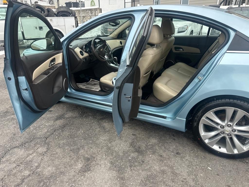 Chevrolet Cruze  2011