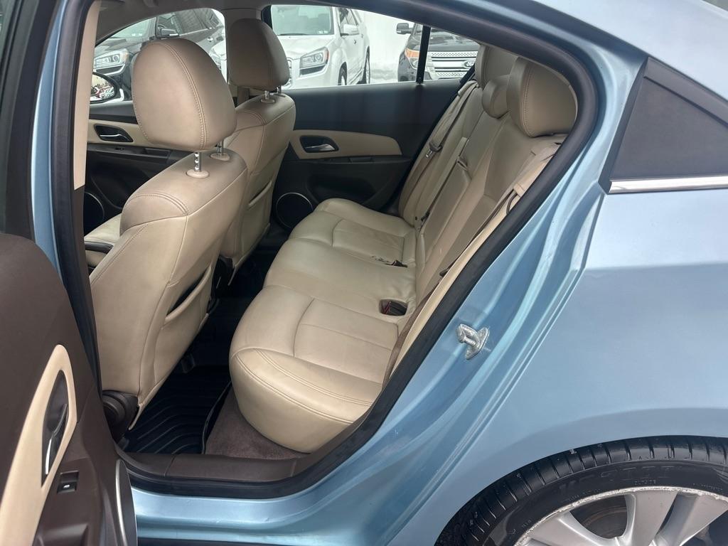 Chevrolet Cruze  2011