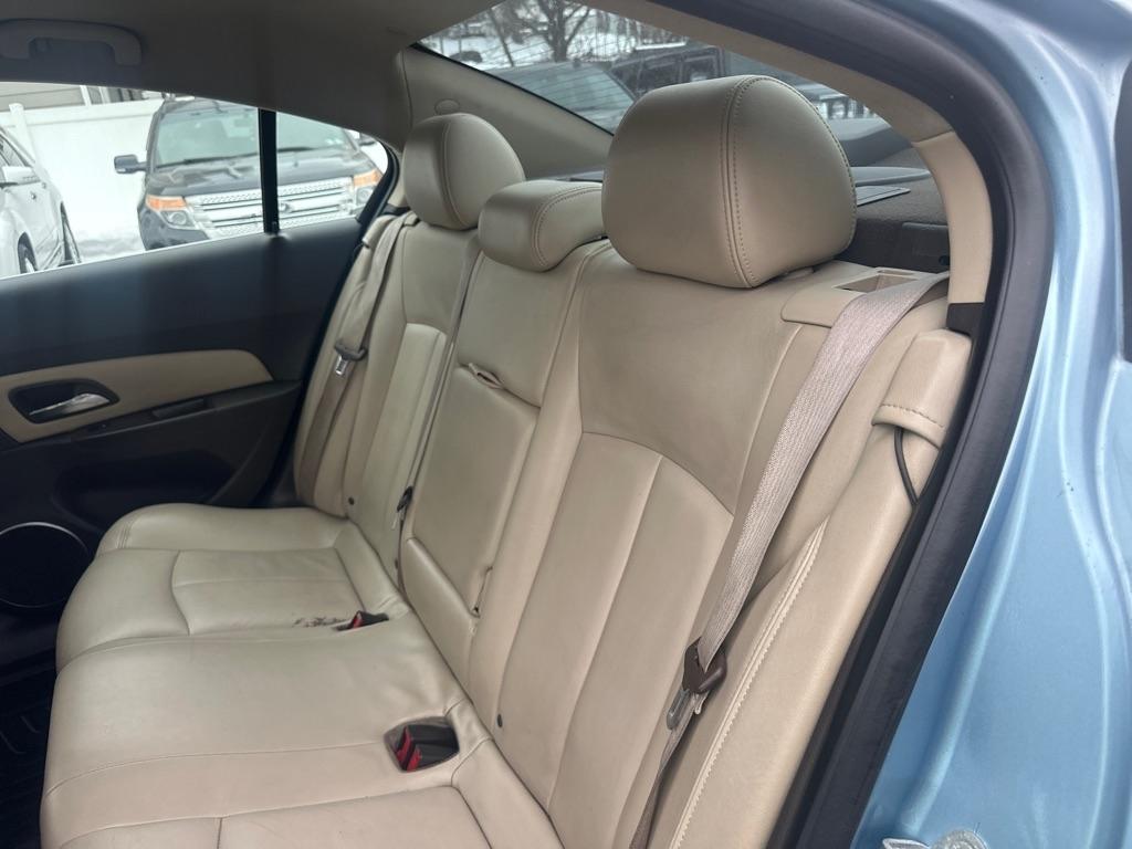 Chevrolet Cruze  2011