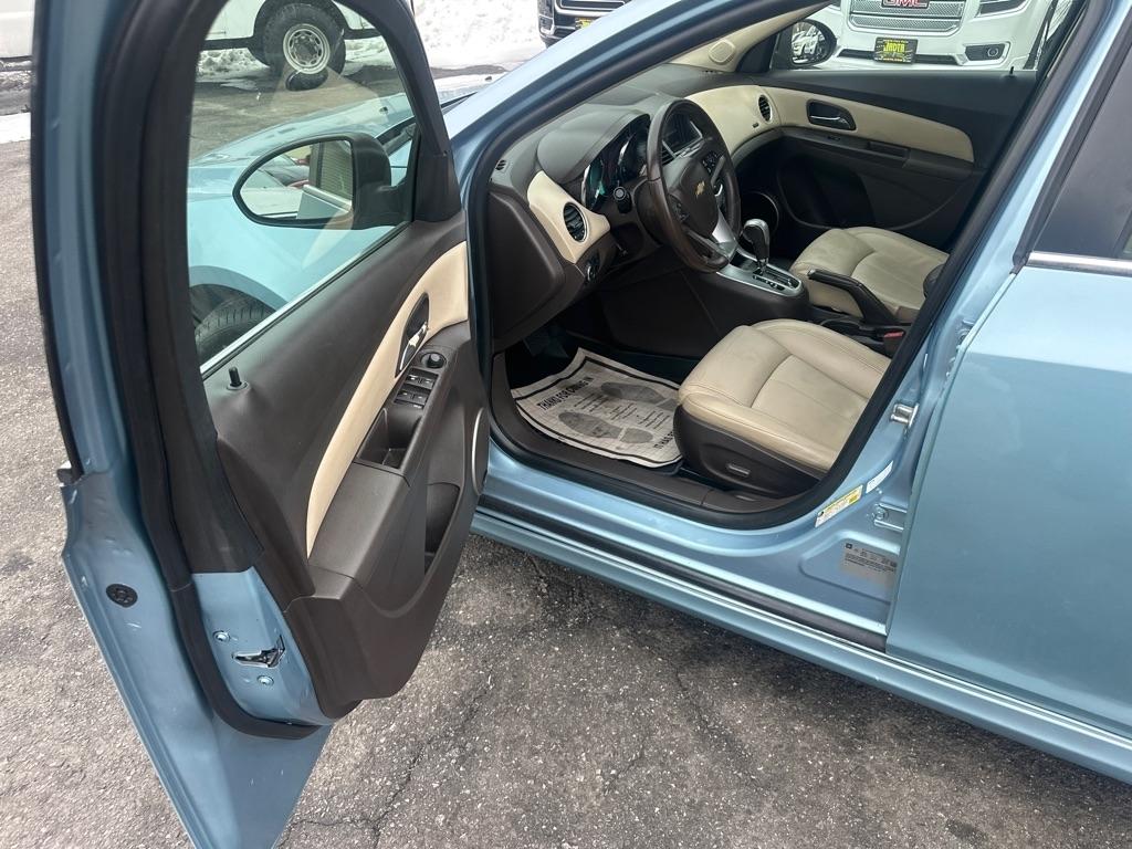 Chevrolet Cruze  2011