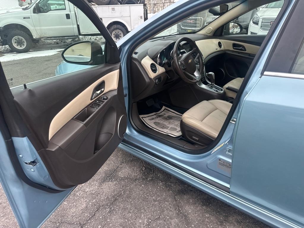 Chevrolet Cruze  2011