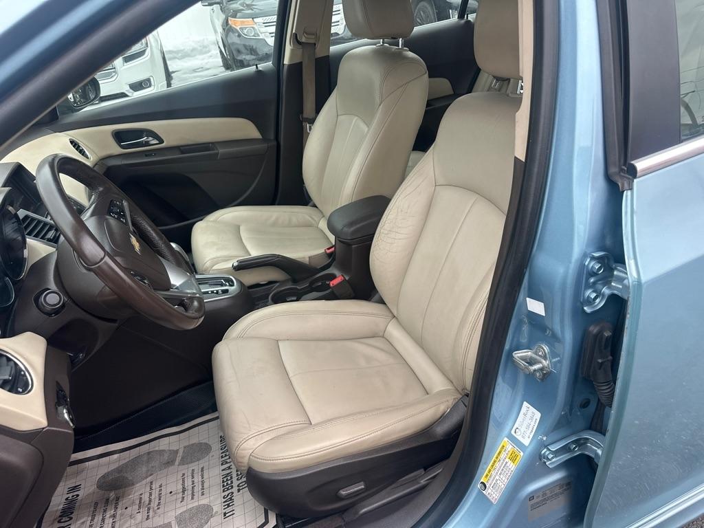 Chevrolet Cruze  2011