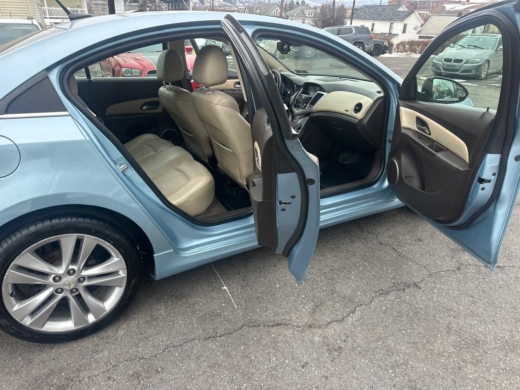 Chevrolet Cruze  2011