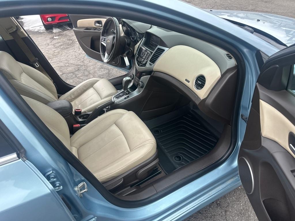 Chevrolet Cruze  2011