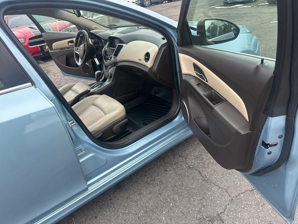 Chevrolet Cruze  2011