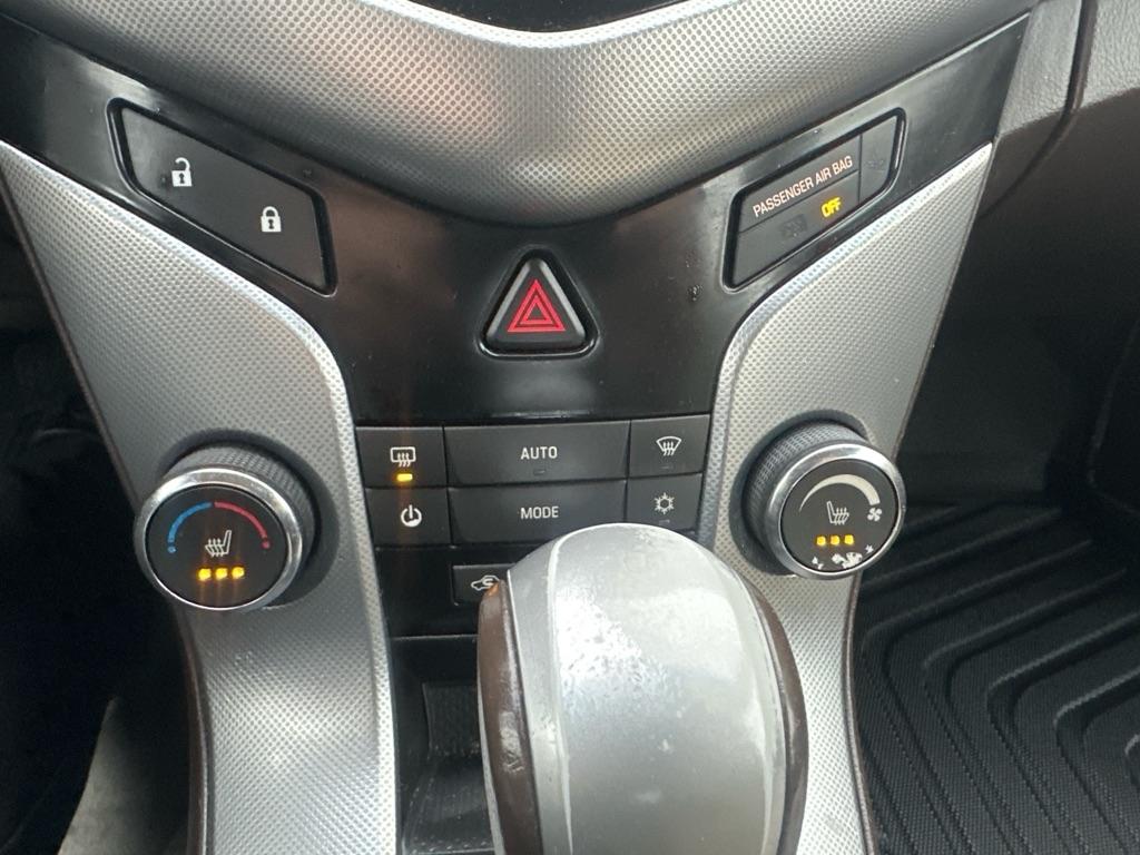 Chevrolet Cruze  2011