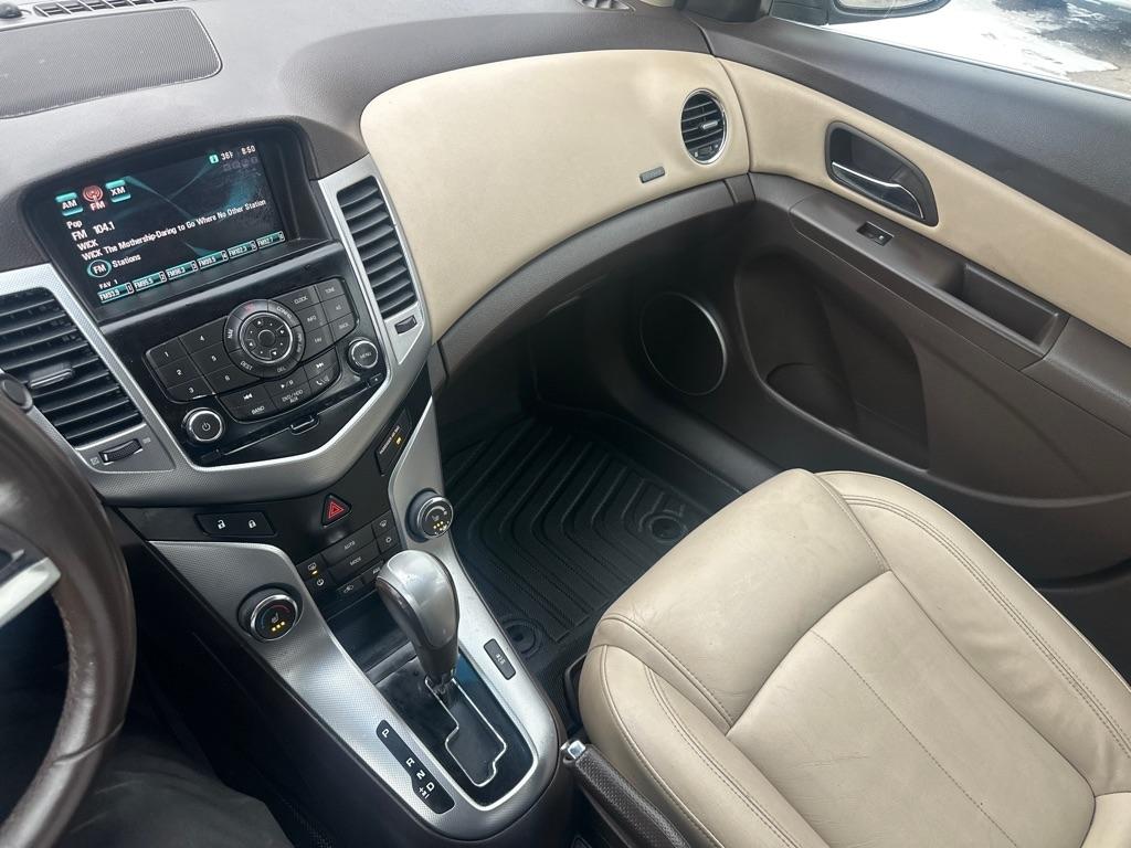 Chevrolet Cruze  2011