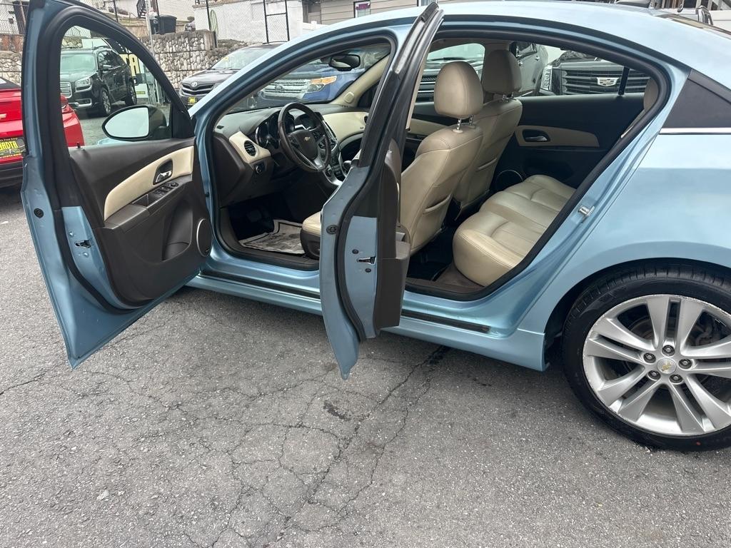 Chevrolet Cruze  2011