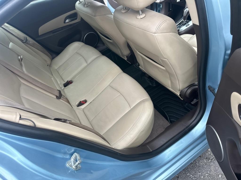 Chevrolet Cruze  2011