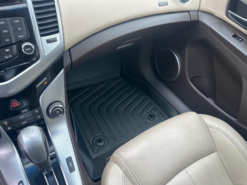 Chevrolet Cruze  2011