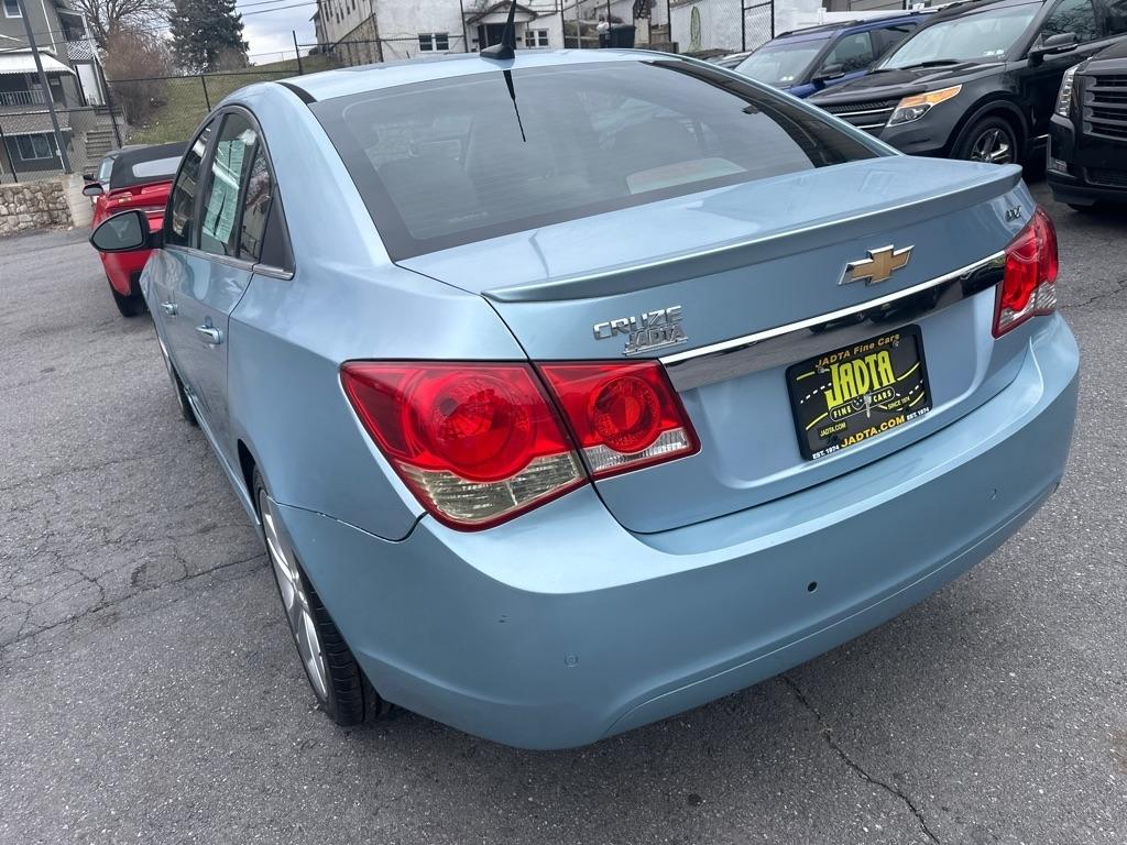 Chevrolet Cruze  2011