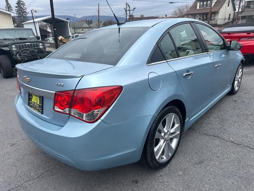 Chevrolet Cruze  2011