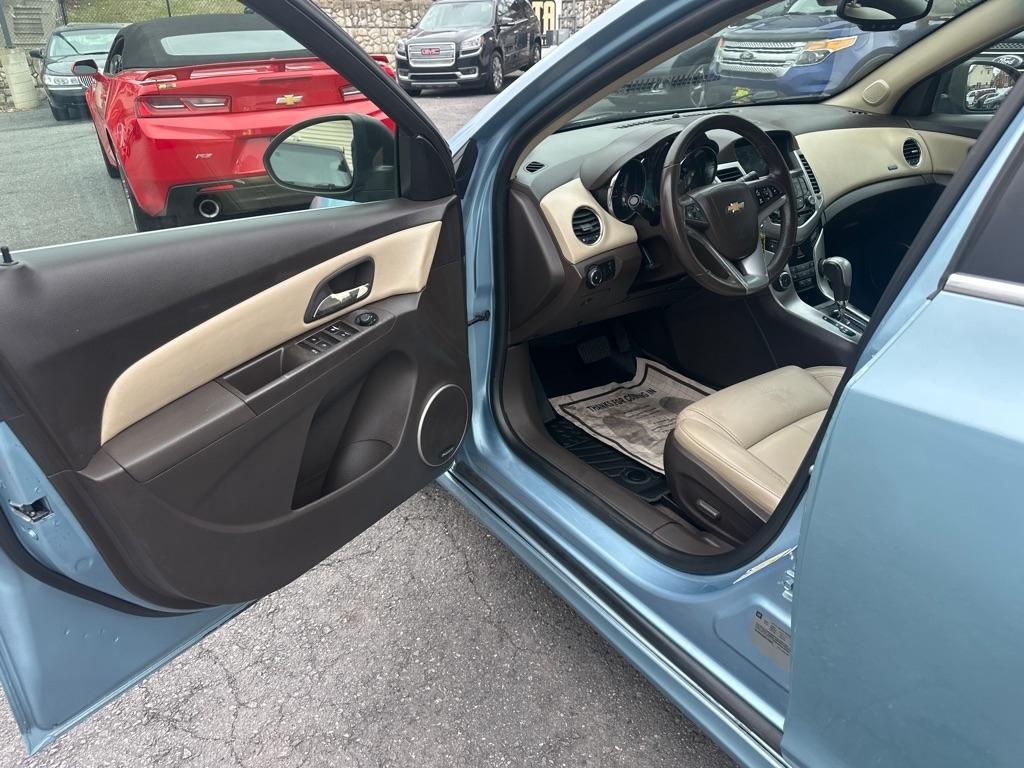 Chevrolet Cruze  2011