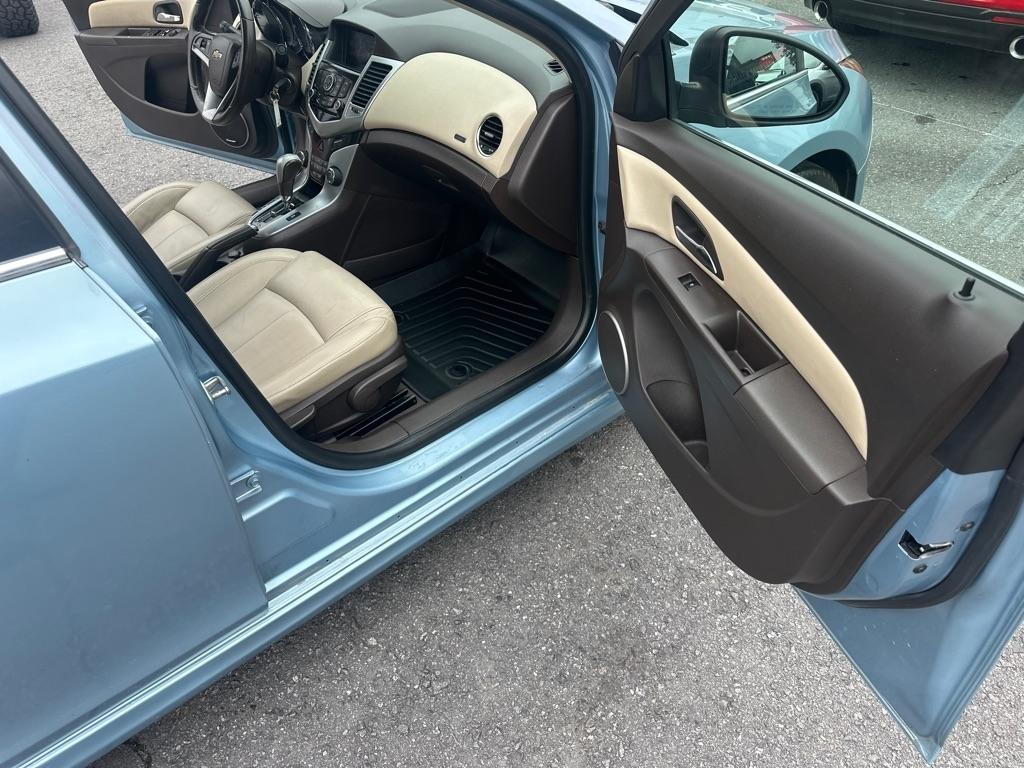 Chevrolet Cruze  2011