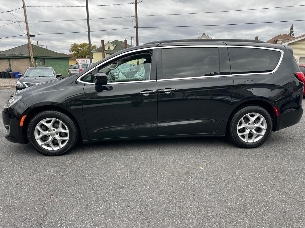 Chrysler Pacifica  2017