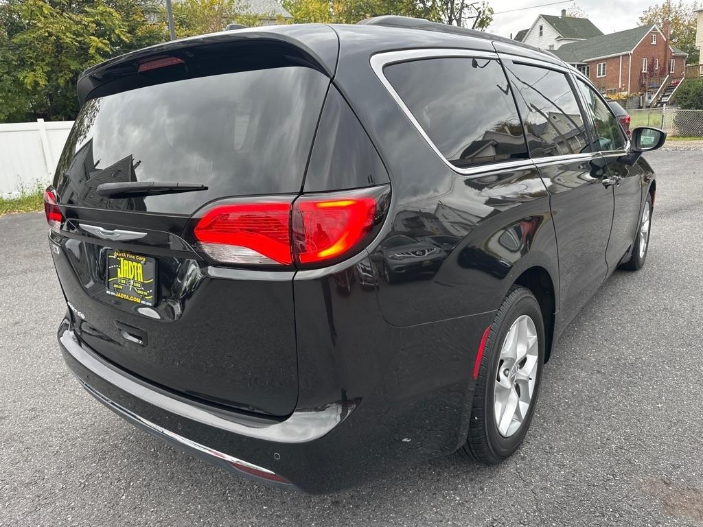 Chrysler Pacifica  2017