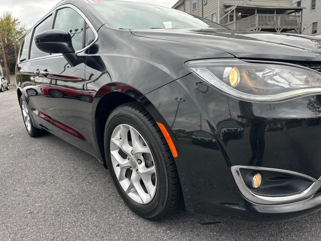Chrysler Pacifica  2017