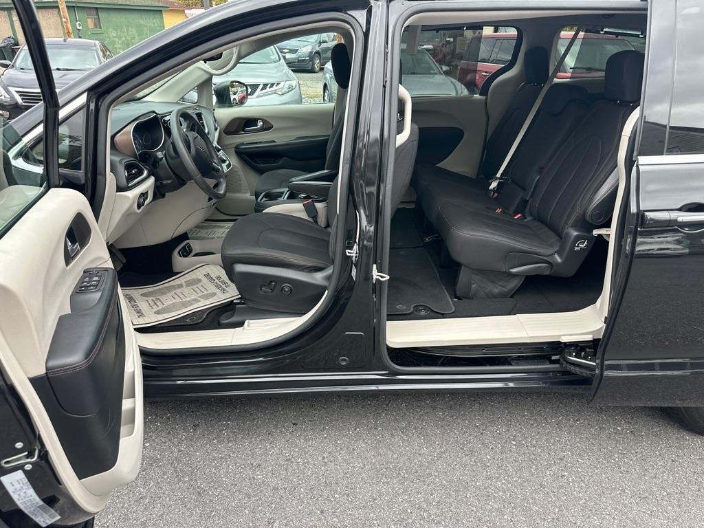 Chrysler Pacifica  2017