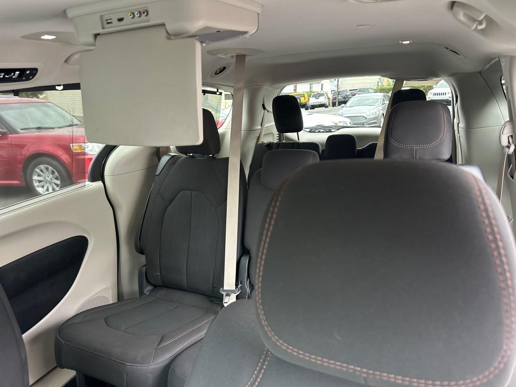 Chrysler Pacifica  2017