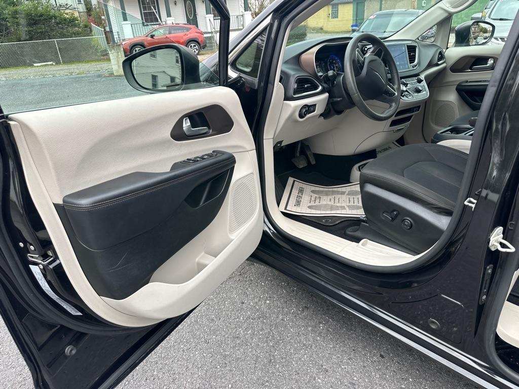 Chrysler Pacifica  2017