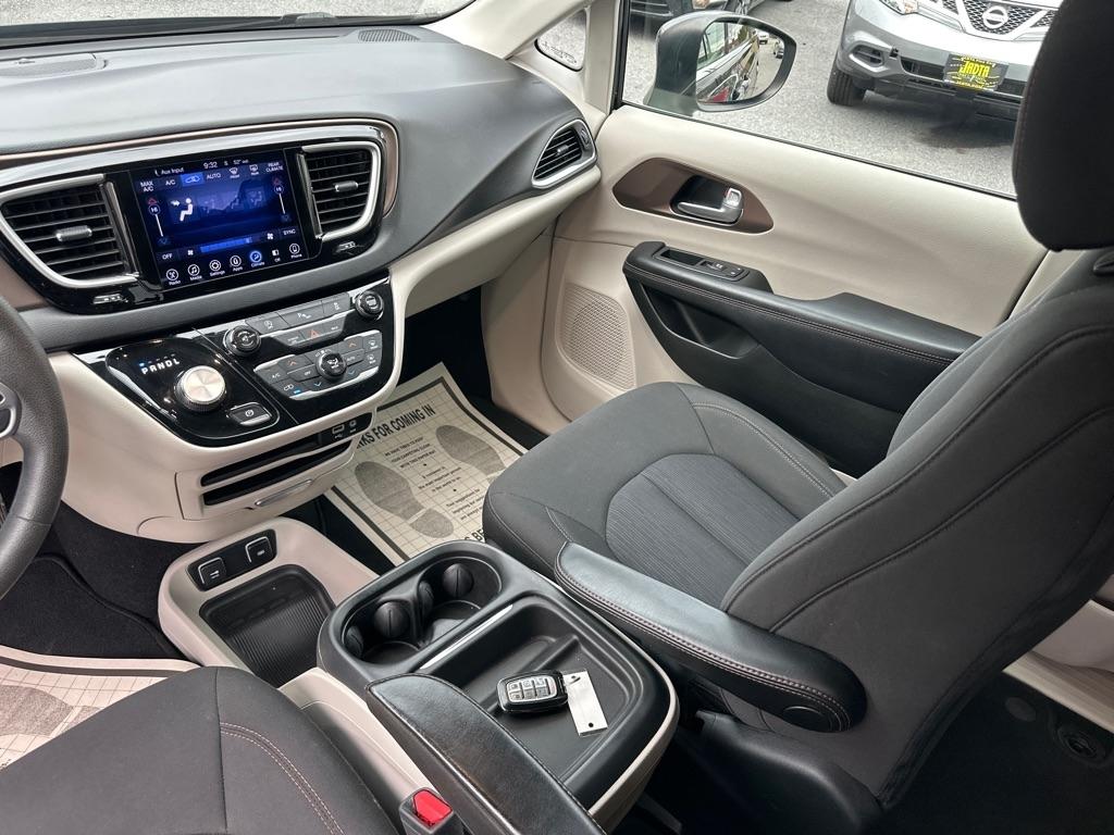 Chrysler Pacifica  2017
