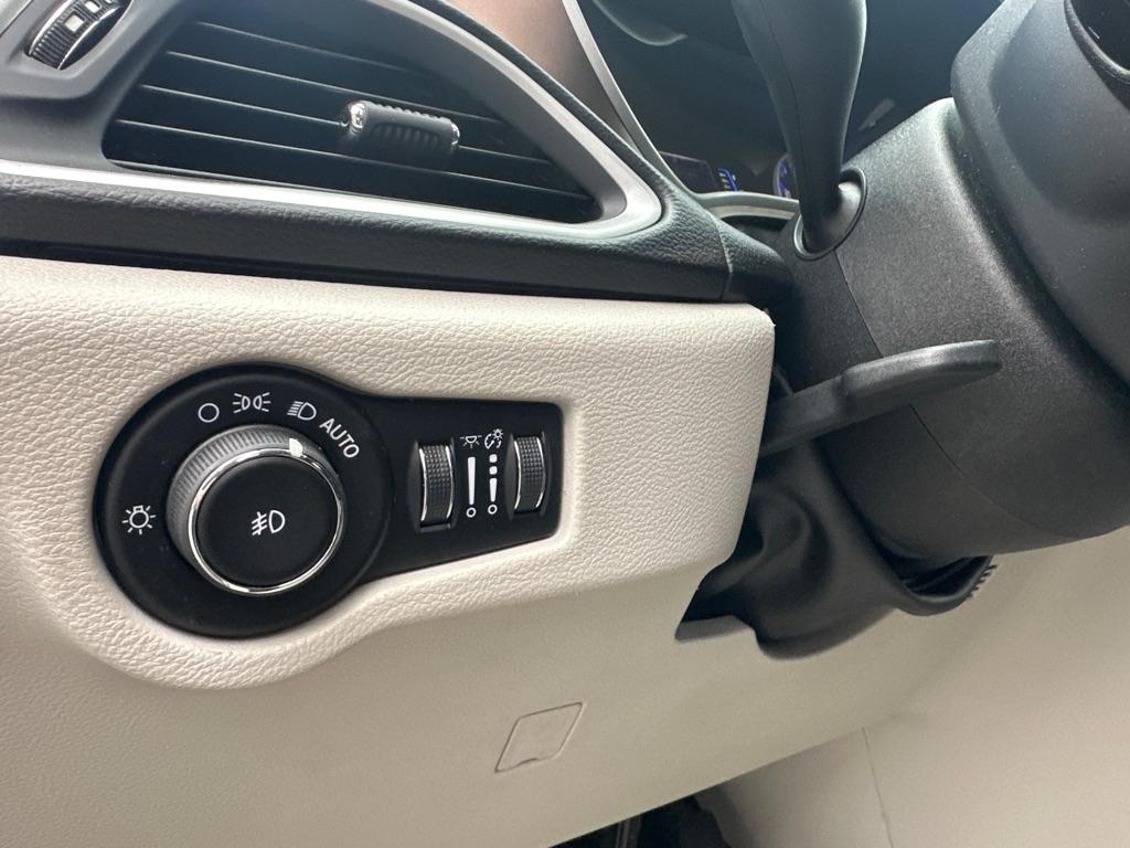 Chrysler Pacifica  2017