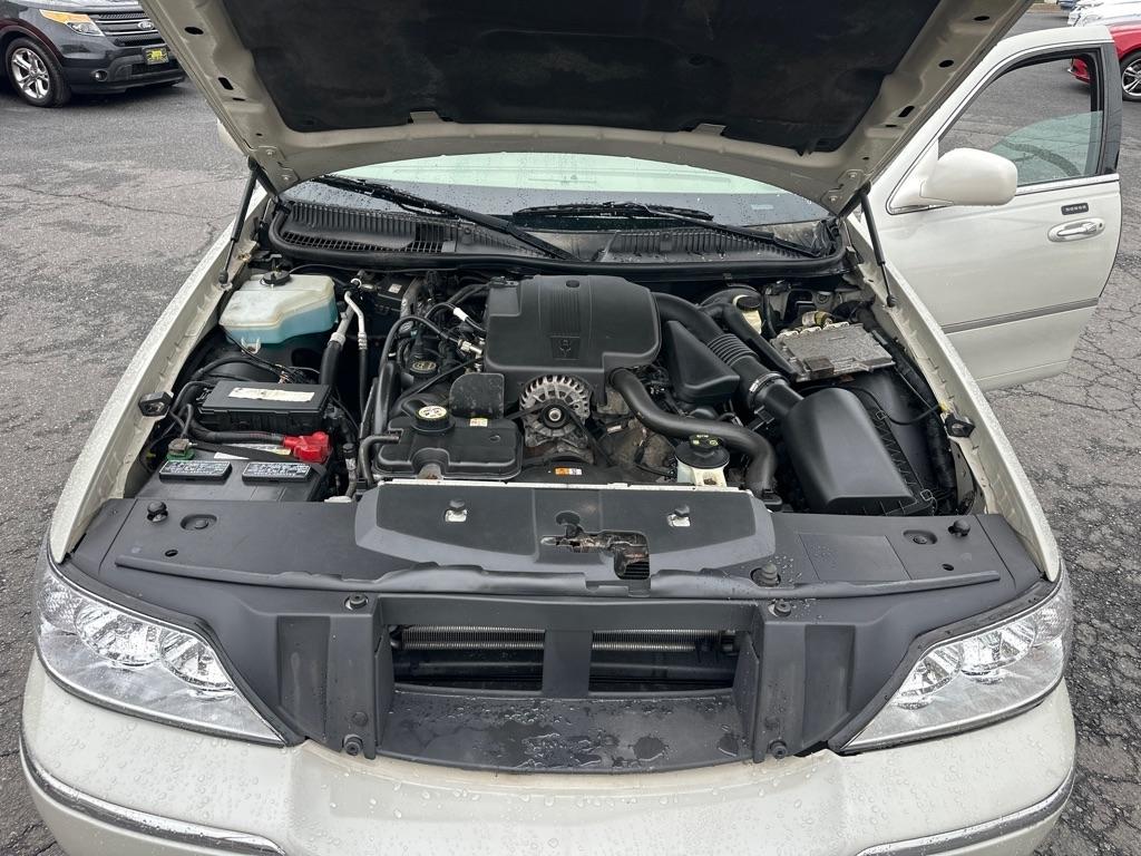 Lincoln Town Car 4dr Sdn Signature Premium 2007