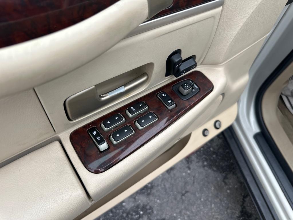 Lincoln Town Car 4dr Sdn Signature Premium 2007