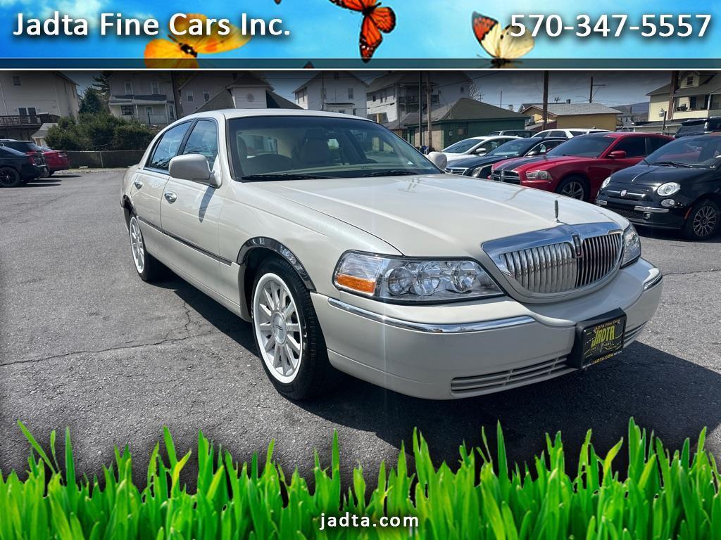 2007 Lincoln Town Car Signature's photo